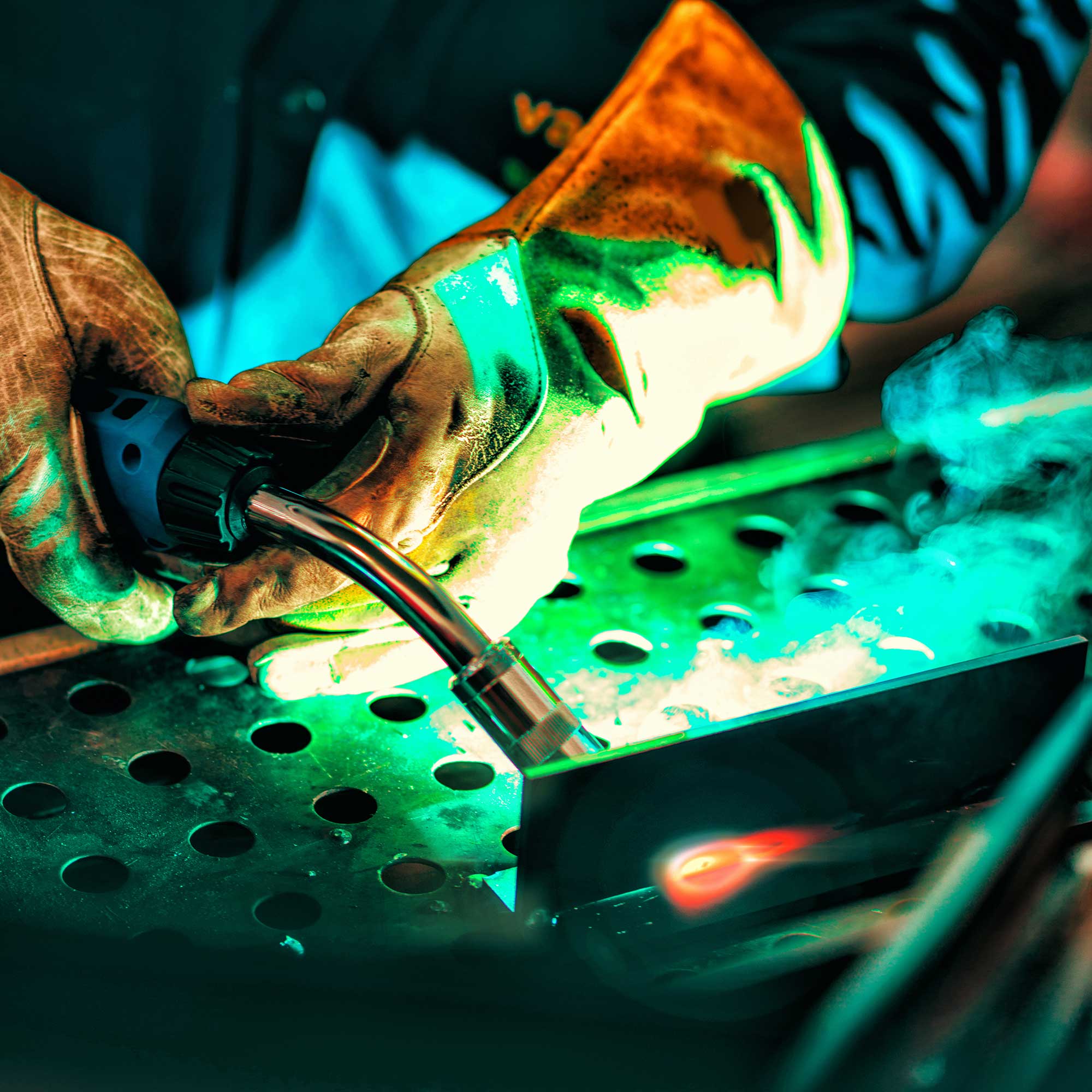 welder-2024-10-18-09-23-07-utc